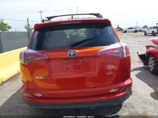 JTMZFREV1GJ064678 Toyota RAV4 LE