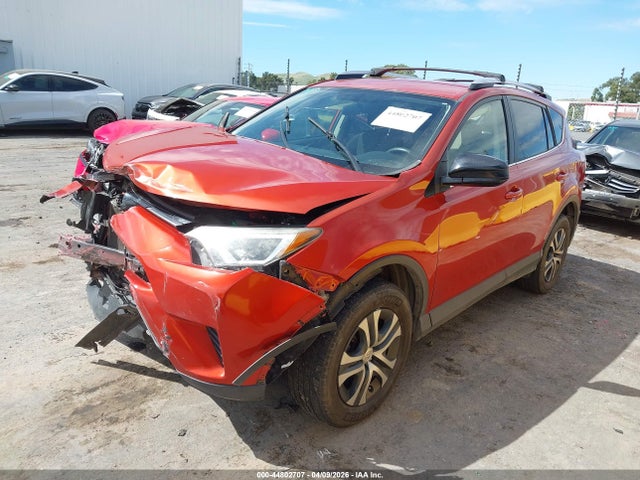 JTMZFREV1GJ064678 Toyota RAV4 LE