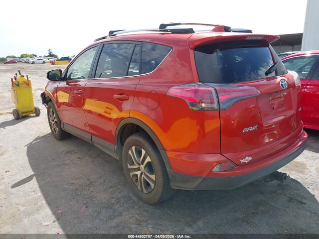 JTMZFREV1GJ064678 Toyota RAV4 LE