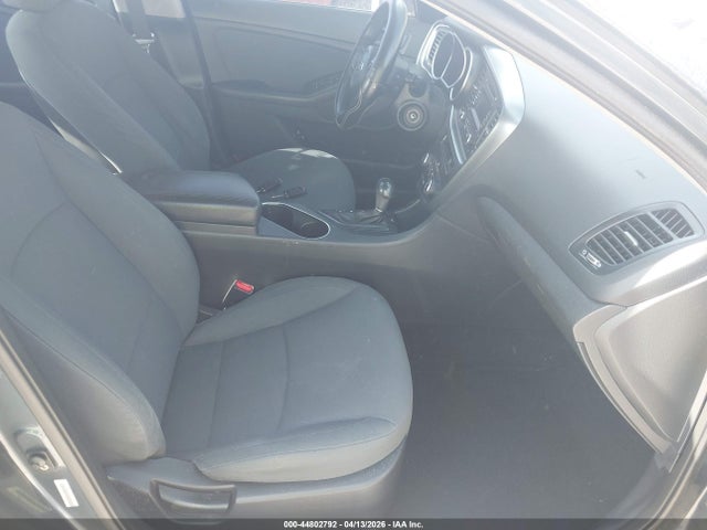 KNAGM4A77F5552092 KIA Optima Lx