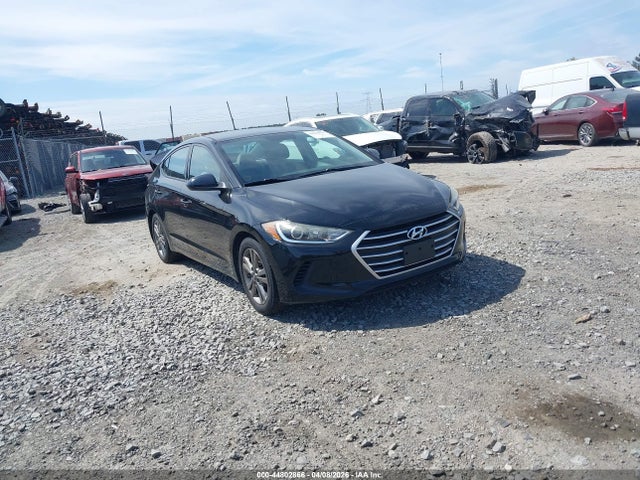 2017 5NPD84LF1HH132510 main image