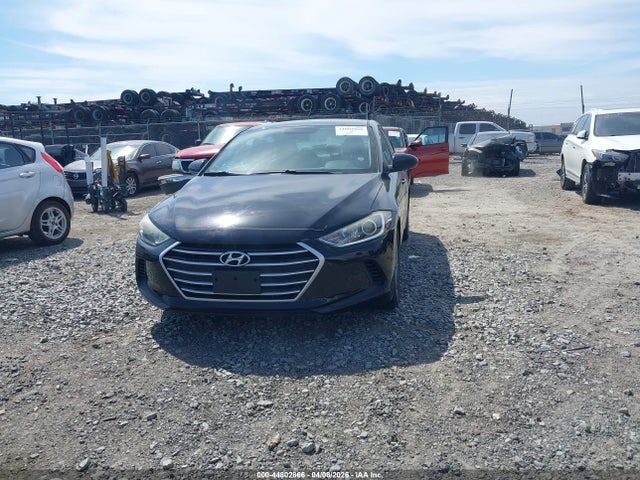 Hyundai ELANTRA SE 2017 5NPD84LF1HH132510 Image 2