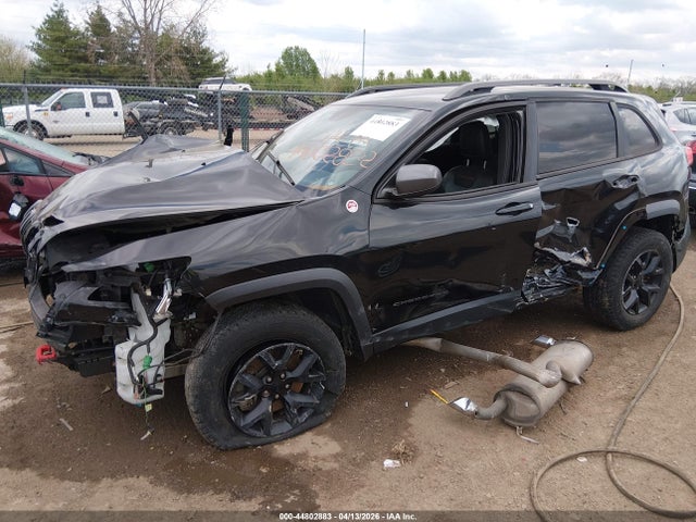 Продажа на аукционе авто 2015 Jeep Cherokee Trailhawk, vin: 1C4PJMBS2FW650357, номер лота: 44802883