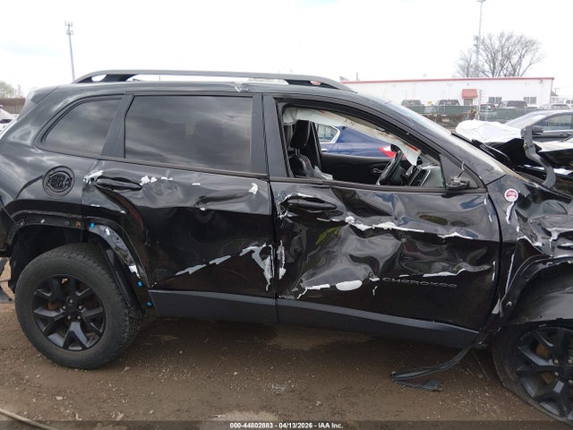 Продажа на аукционе авто 2015 Jeep Cherokee Trailhawk, vin: 1C4PJMBS2FW650357, номер лота: 44802883