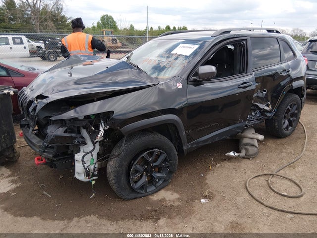 Продажа на аукционе авто 2015 Jeep Cherokee Trailhawk, vin: 1C4PJMBS2FW650357, номер лота: 44802883