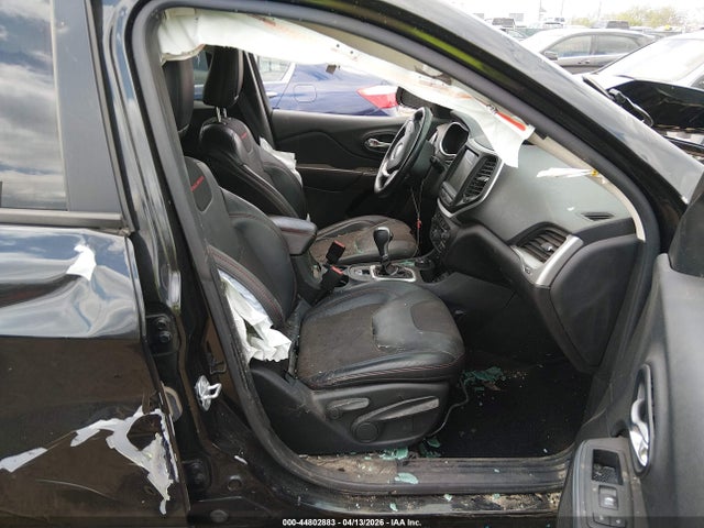 Продажа на аукционе авто 2015 Jeep Cherokee Trailhawk, vin: 1C4PJMBS2FW650357, номер лота: 44802883
