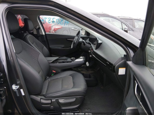 5XYC34JA5SG002486 KIA Ev6 Light Long Range
