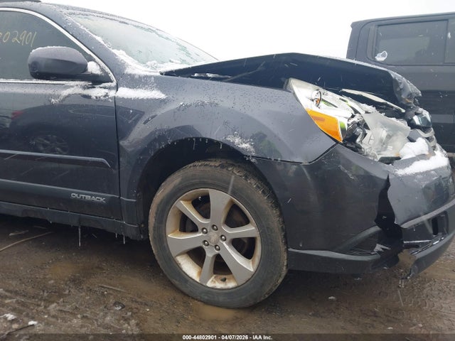 2014 Subaru Outback 2.5i Premium მანქანა იყიდება აუქციონზე, vin: 4S4BRBCC3E3248440, აუქციონის ნომერი: 44802901