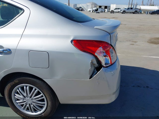 3N1CN7AP3JL876443 Nissan Versa 1.6 Sv