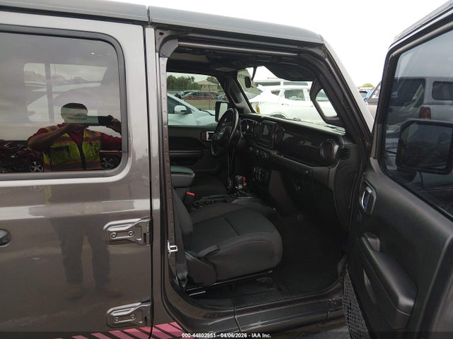 1C4HJXDN8MW575481 Jeep Wrangler Unlimited Sport Altitude 4x4