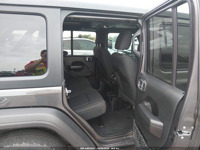 1C4HJXDN8MW575481 Jeep Wrangler Unlimited Sport Altitude 4x4
