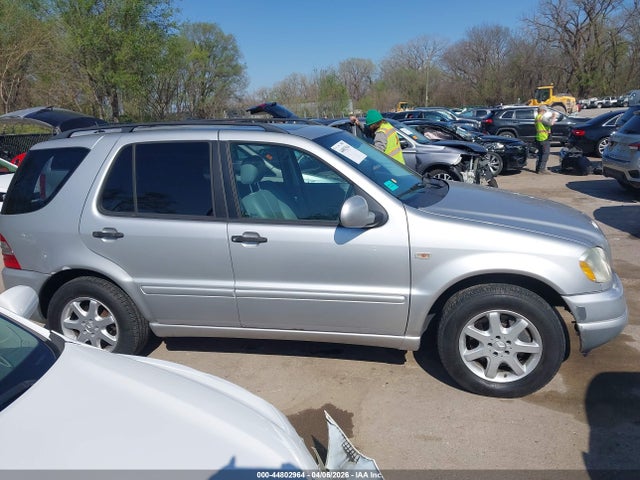 2001 Mercedes-benz Ml 430 მანქანა იყიდება აუქციონზე, vin: 4JGAB72E01A258249, აუქციონის ნომერი: 44802964