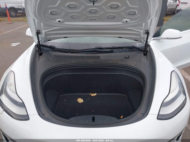 Tesla Model 3 Long Range/mid Range 2018 5YJ3E1EA9JF161505 Image 10