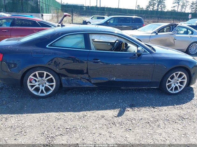 Продажа на аукционе авто 2011 Audi A5 2.0t Premium, vin: WAUGFAFR5BA045809, номер лота: 44803069