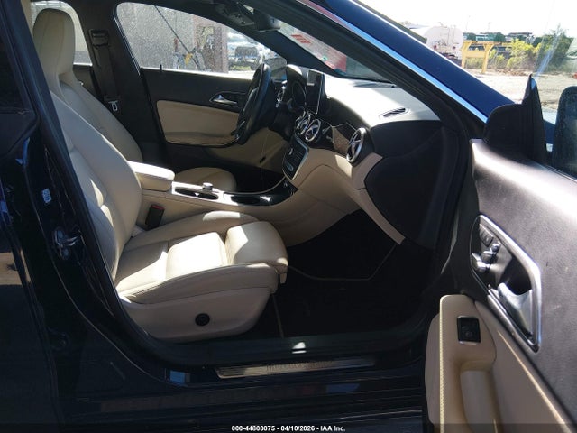 44803075 :رقم المزاد ، WDDSJ4EB2KN725294 vin ، 2019 Mercedes-benz Cla 250 مزاد بيع