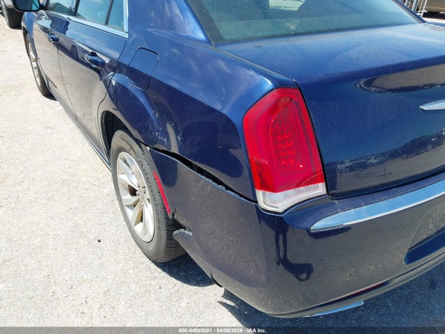 Aukcja sprzedaży 2015 Chrysler 300 Limited, vin: 2C3CCAAG1FH828718, numer aukcji: 44803081