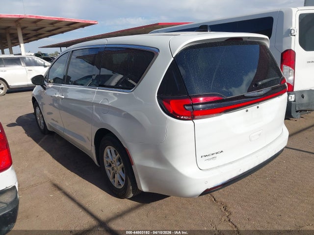2023 CHRYSLER PACIFICA 2C4RC1BG0PR504997 Photo 2