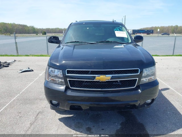 44803227 :رقم المزاد ، 1GNSKJE75ER116142 vin ، 2014 Chevrolet Suburban 1500 Lt مزاد بيع