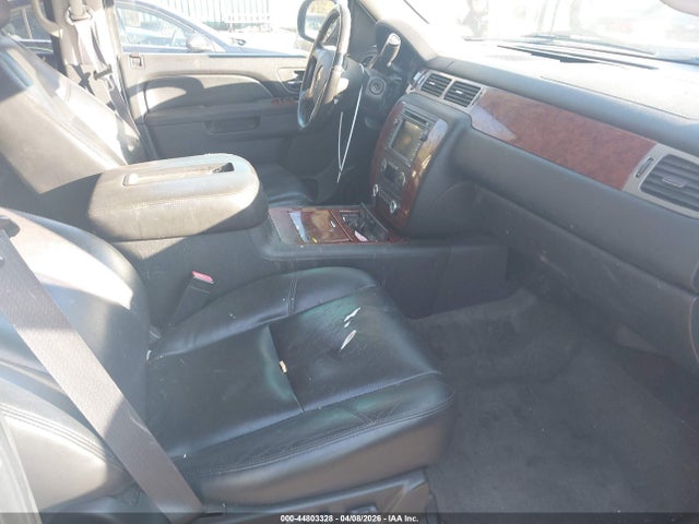 2011 Chevrolet Tahoe Ltz მანქანა იყიდება აუქციონზე, vin: 1GNSKCE04BR228389, აუქციონის ნომერი: 44803328