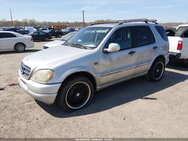 2000 Mercedes-benz Ml 430 მანქანა იყიდება აუქციონზე, vin: 4JGAB72E1YA220765, აუქციონის ნომერი: 44803346