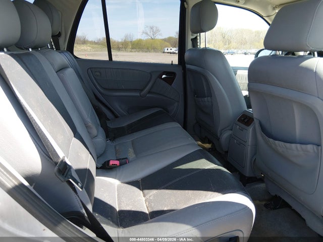 2000 Mercedes-benz Ml 430 მანქანა იყიდება აუქციონზე, vin: 4JGAB72E1YA220765, აუქციონის ნომერი: 44803346