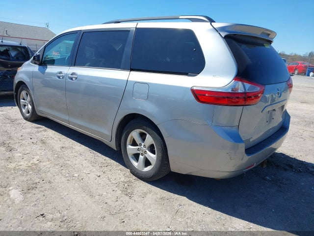 2015 TOYOTA SIENNA 5TDKK3DC1FS655086 Photo 2