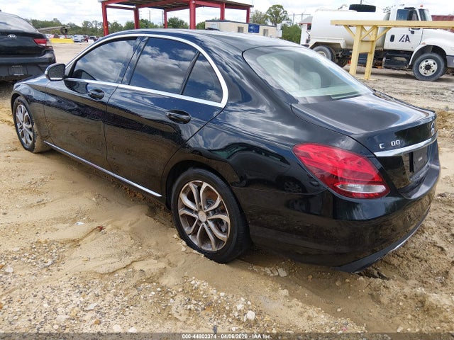 2015 MERCEDES-BENZ C 300 55SWF4JB7FU053383 Photo 2