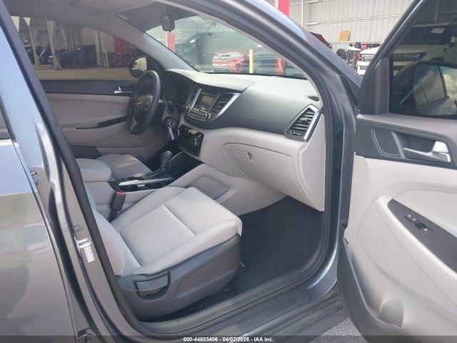 2018 HYUNDAI TUCSON KM8J23A44JU657939 Photo 4