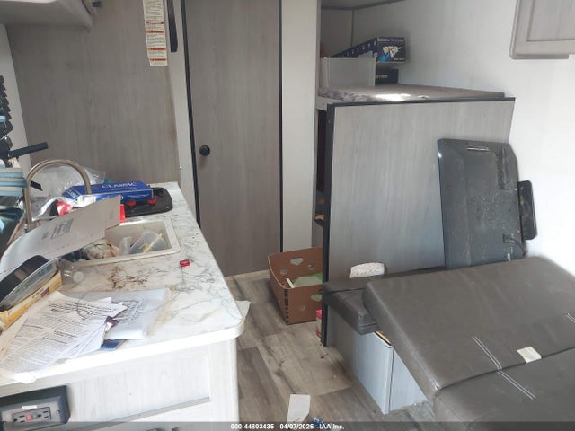 44803435 :رقم المزاد ، 4YDTCMG13RH931100 vin ، 2024 Coleman Lantern مزاد بيع