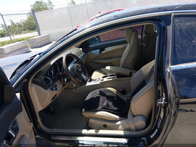 2012 Mercedes-benz C 250 მანქანა იყიდება აუქციონზე, vin: WDDGJ4HB9CF794982, აუქციონის ნომერი: 44803614
