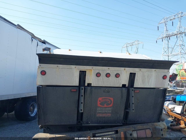 Isuzu NPR 2024 54DB4W1D8RS210375 Image 16