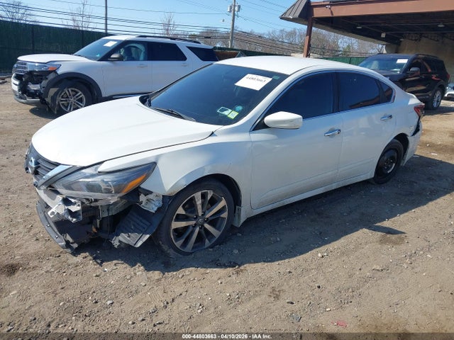 2017 Nissan Altima 2.5 Sr მანქანა იყიდება აუქციონზე, vin: 1N4AL3AP6HN324471, აუქციონის ნომერი: 44803663