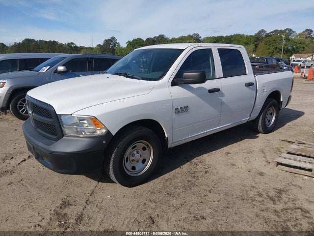 2018 RAM 1500 1C6RR6KG6JS285343 Photo 1