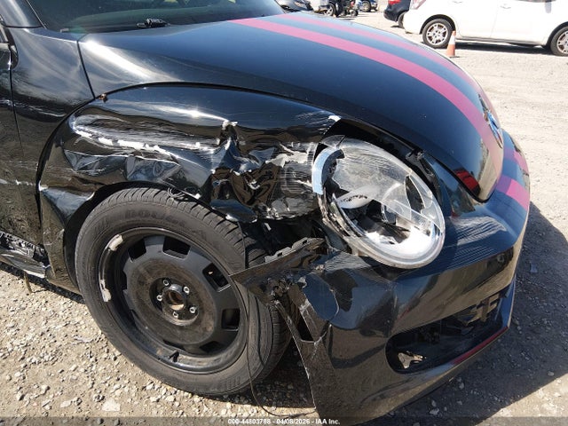 Продаж на аукціоні авто 2014 Volkswagen Beetle 2.5l, vin: 3VWJP7AT8EM631310, номер лоту: 44803788