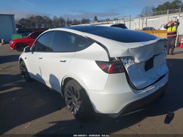 2023 TESLA MODEL Y 7SAYGDEF5PF704860 Photo 2