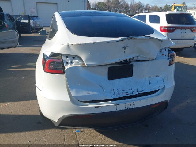 2023 TESLA MODEL Y 7SAYGDEF5PF704860 Photo 5