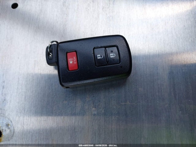 2T3WFREV3HW395705 Toyota Rav4 Xle