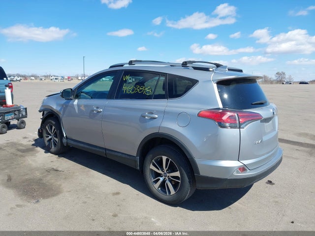 2T3WFREV3HW395705 Toyota Rav4 Xle