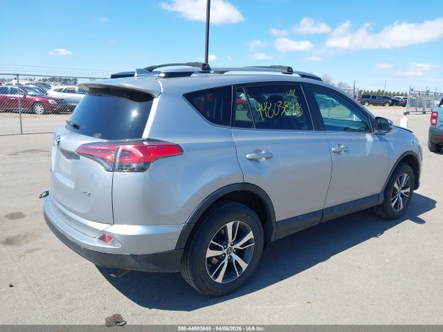 2T3WFREV3HW395705 Toyota Rav4 Xle