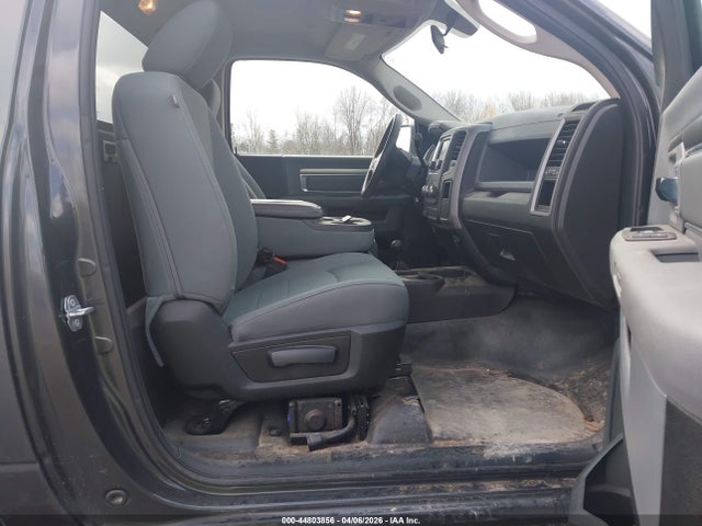 2018 Ram 2500 Tradesman  4x4 8' Box მანქანა იყიდება აუქციონზე, vin: 3C6LR5AT0JG363590, აუქციონის ნომერი: 44803856