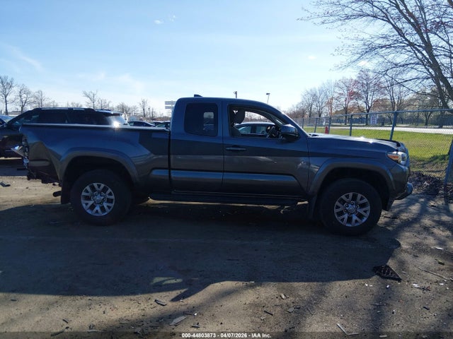 2018 Toyota Tacoma Sr5 მანქანა იყიდება აუქციონზე, vin: 5TFSX5EN8JX060638, აუქციონის ნომერი: 44803873