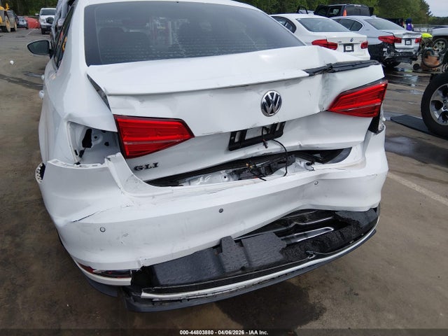 44803880 :رقم المزاد ، 3VW4T7AJ5JM245283 vin ، 2018 Volkswagen Jetta 2.0t Gli مزاد بيع