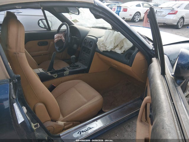 Продаж на аукціоні авто 1997 Mazda Mx-5 Miata Leather Pkg/m Edition/popular Equipment Pkg/r Pkg./sto/touring Pkg, vin: JM1NA353XV0737768, номер лоту: 44803889