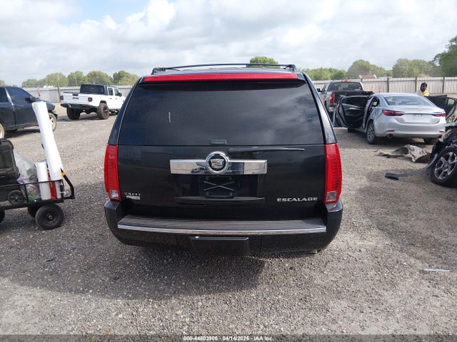 2011 Cadillac Escalade Luxury მანქანა იყიდება აუქციონზე, vin: 1GYS3BEF1BR272963, აუქციონის ნომერი: 44803906