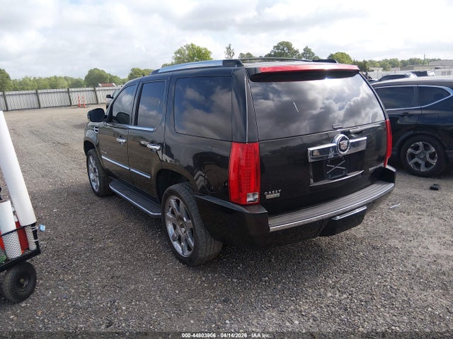 2011 Cadillac Escalade Luxury მანქანა იყიდება აუქციონზე, vin: 1GYS3BEF1BR272963, აუქციონის ნომერი: 44803906