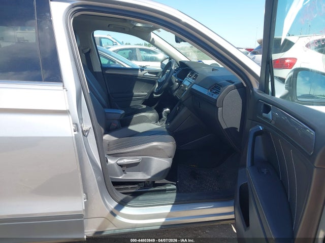Продаж на аукціоні авто 2022 Volkswagen Tiguan 2.0t Se, vin: 3VV3B7AX2NM041957, номер лоту: 44803949