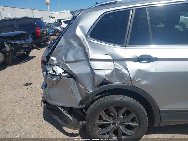 Продаж на аукціоні авто 2022 Volkswagen Tiguan 2.0t Se, vin: 3VV3B7AX2NM041957, номер лоту: 44803949