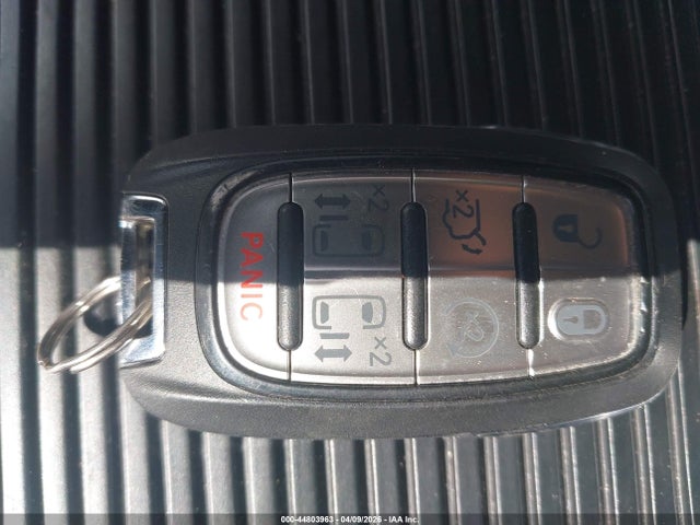 44803963 :رقم المزاد ، 2C4RC1EG2LR109418 vin ، 2020 Chrysler Pacifica Touring L Plus مزاد بيع