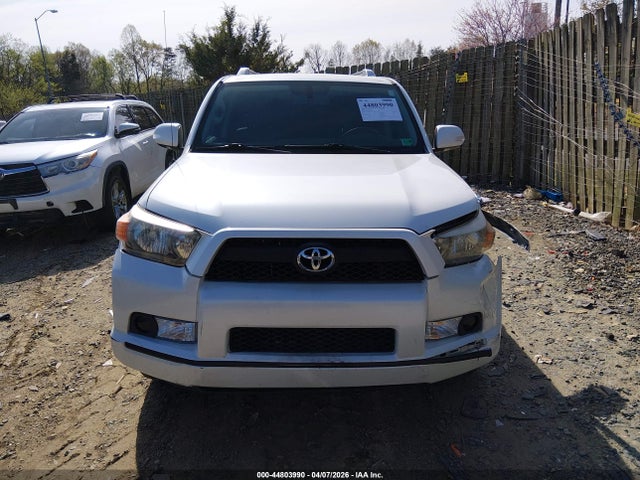 2013 Toyota 4runner Sr5 მანქანა იყიდება აუქციონზე, vin: JTEBU5JR6D5140842, აუქციონის ნომერი: 44803990