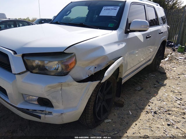 2013 Toyota 4runner Sr5 მანქანა იყიდება აუქციონზე, vin: JTEBU5JR6D5140842, აუქციონის ნომერი: 44803990
